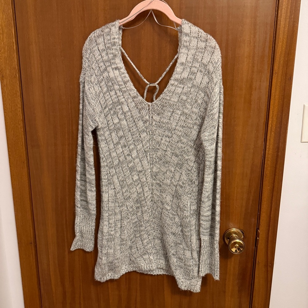 Dynamite Grey Long Sleeve Knit Sweater with Keyhole Cutout Back Detail